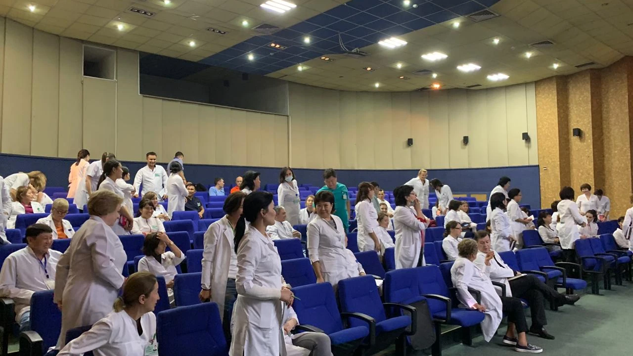 В СОВМИНКЕ Центральной клинической больнице МЦ УДП РК прошел тренинг для медицинского персонала больницы на тему «Коммуникативные навыки». 